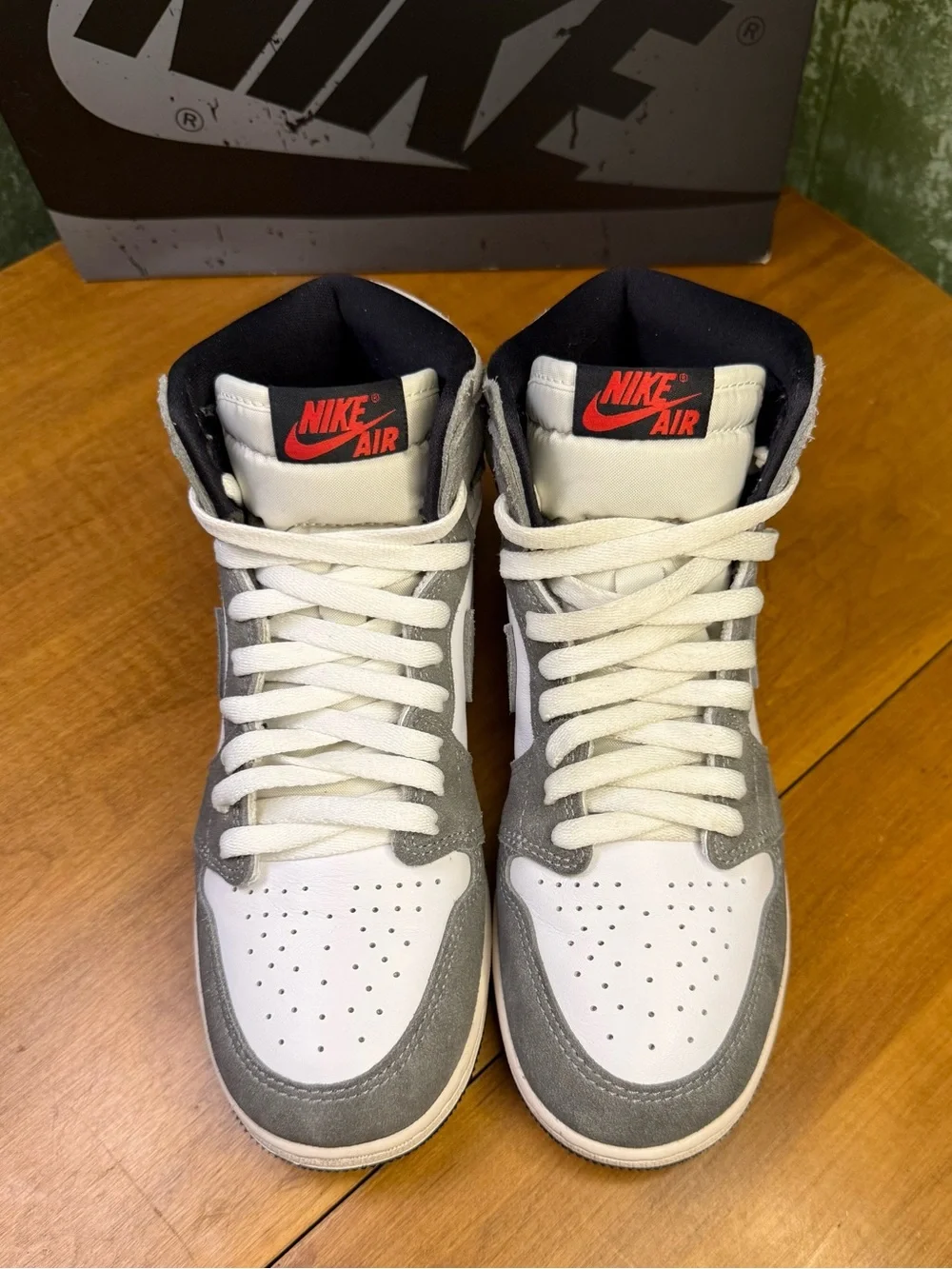 Nike Air Jordan 1 Retro High OG DZ5485-051 Size 6Y